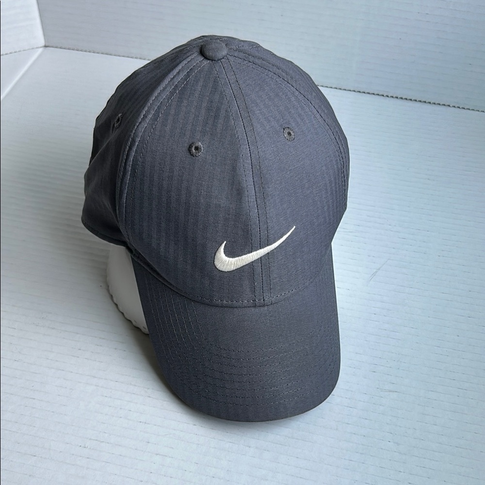 Nike Dri-FIT Gray Adjustable Baseball Cap Hat White Swoosh Logo